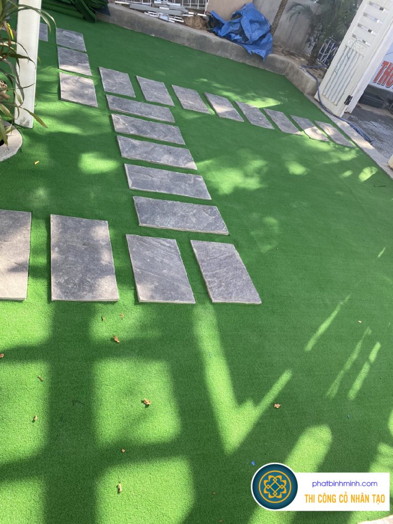 thi-cong-co-nhan-tao-da-nang-05