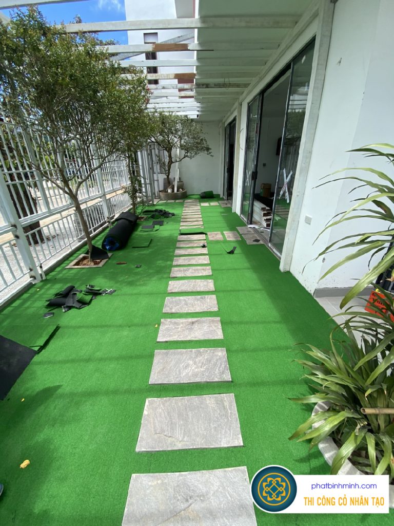 thi-cong-co-nhan-tao-da-nang-07