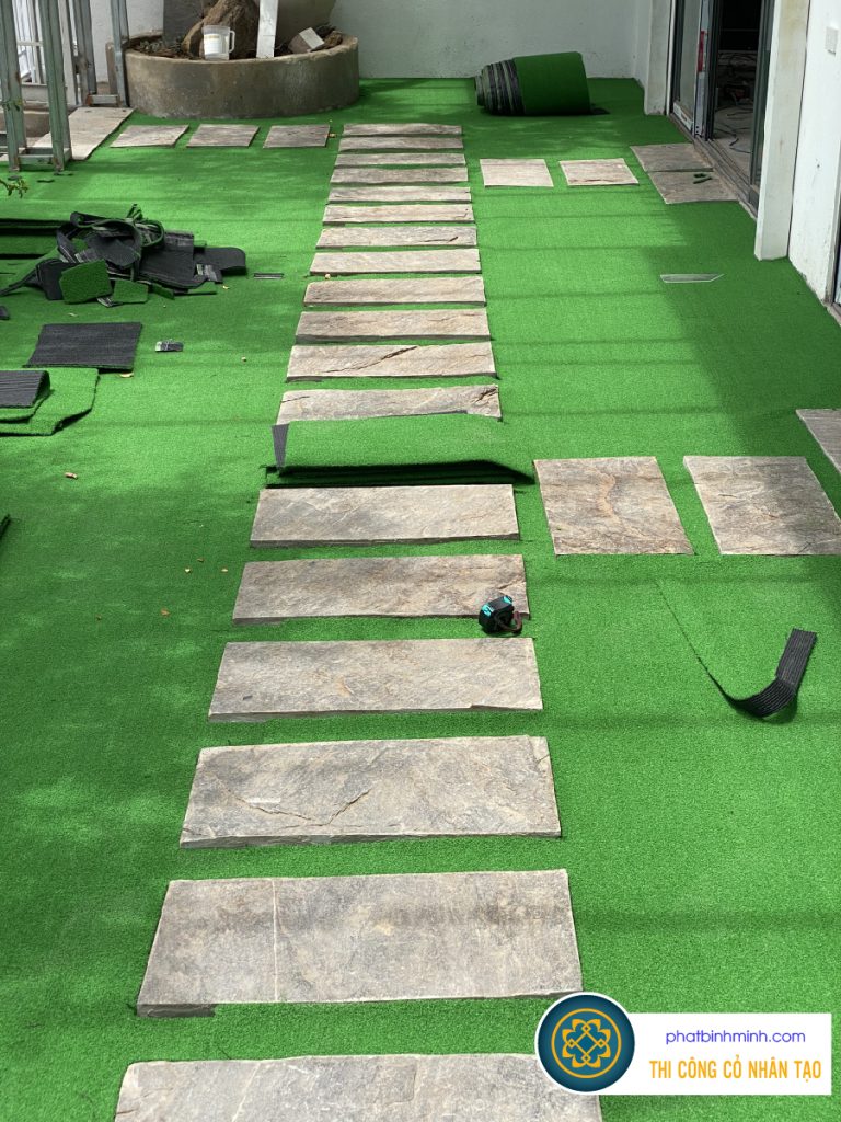 thi-cong-co-nhan-tao-da-nang-09