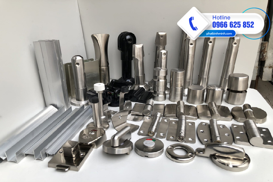 vach-ngan-ve-sinh-gia-re-06